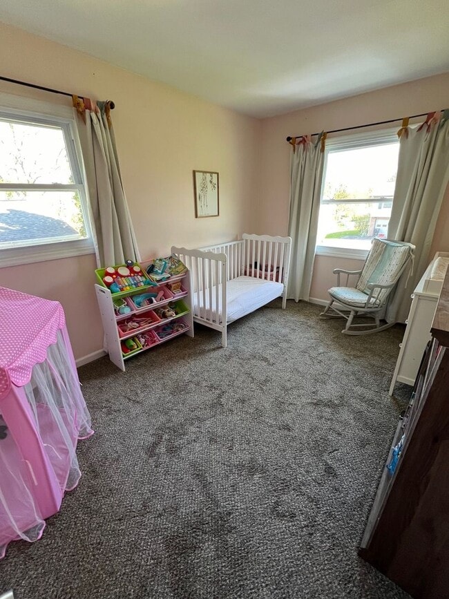 Building Photo - 3 bedroom House- Boalsburg