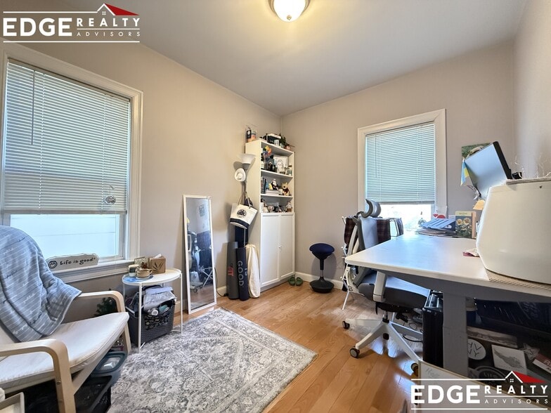 Building Photo - 82 Newbury St