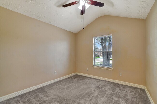 Building Photo - 19017 Hammer Ln