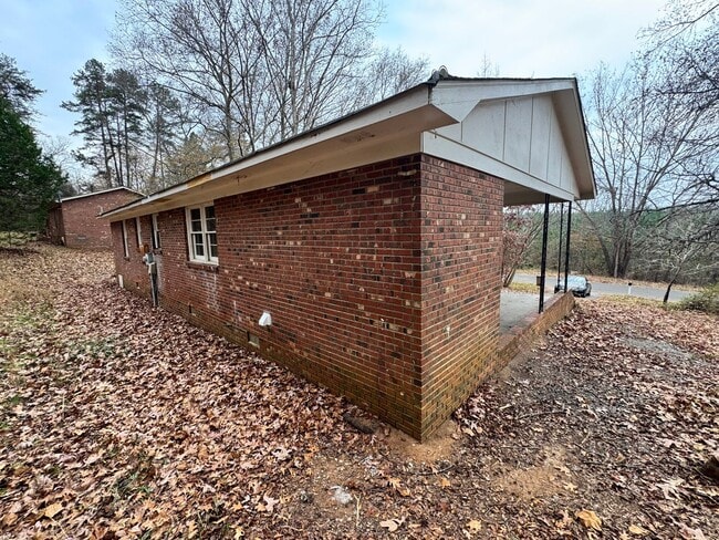 Building Photo - 3/1 In Shelby, NC