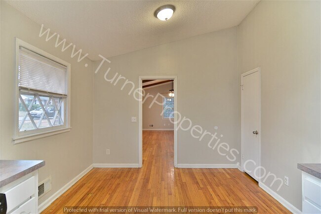 Building Photo - 4000 Williamsburg Dr, Columbia, SC 29203