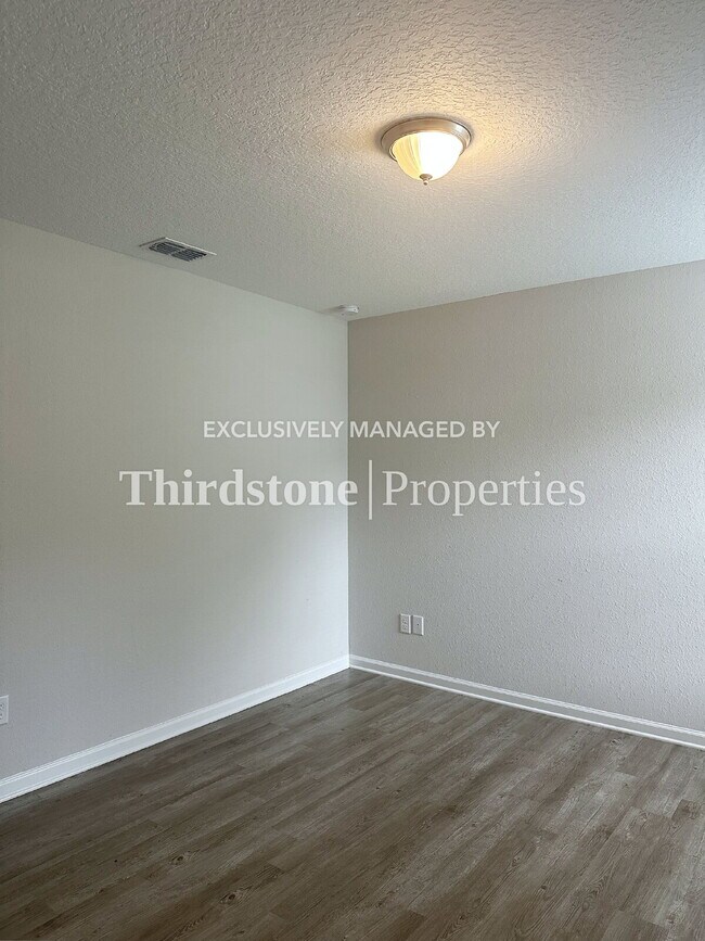 Building Photo - 2277 Hartridge St