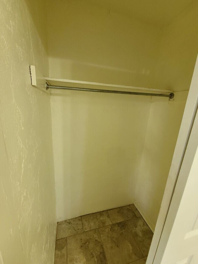 Building Photo - Stunning Corner-Lot Rental: 4BR/2BA with Courtyard
