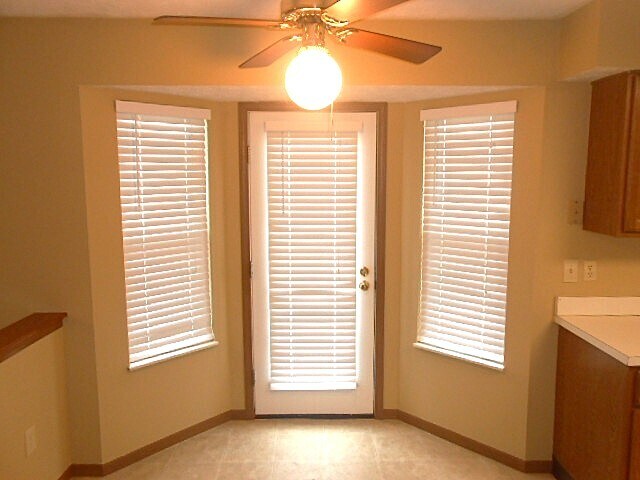 Building Photo - 5104 Blossom Ct