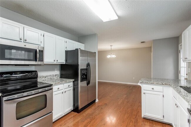Building Photo - 430 Auldon Ct SE