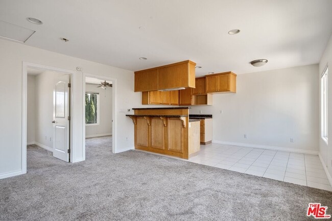 Building Photo - 1565 W 218th St