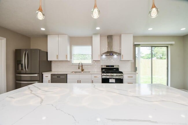 Building Photo - 2810 Dove Country Dr