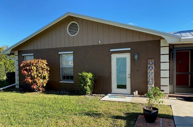 Building Photo - 3/2.5 in Sebastian FL