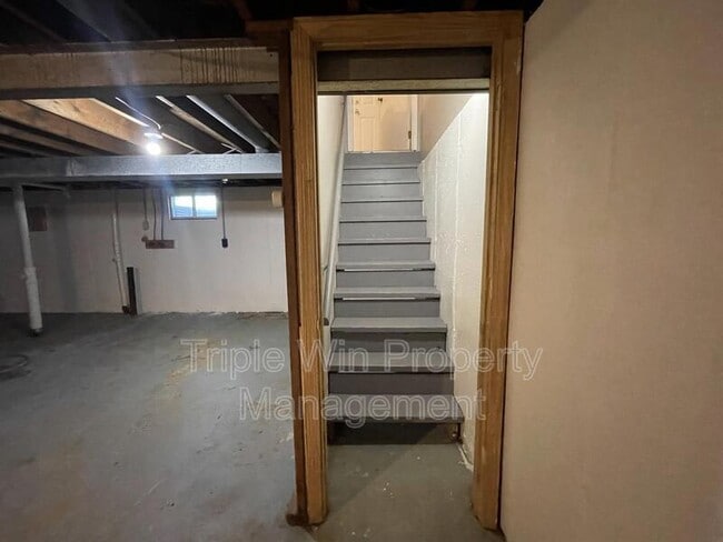 Building Photo - 10203 Trio Ln