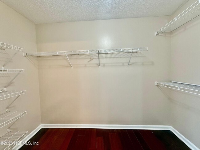 Building Photo - 12856 Chets Creek Dr N