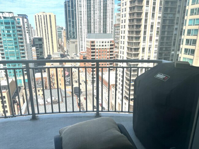 Building Photo - 600 N Dearborn St