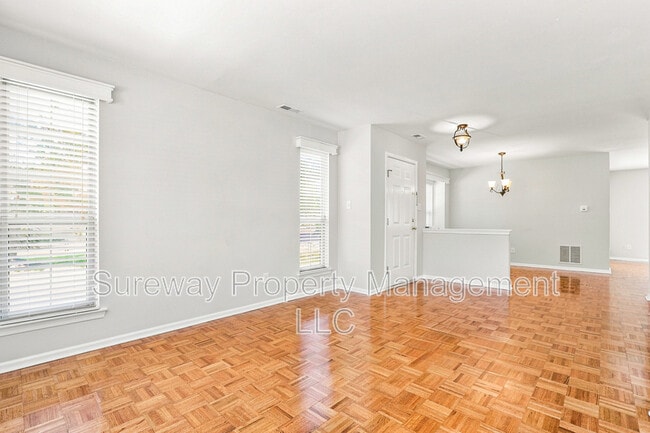 Building Photo - 1 Periwinkle Ln