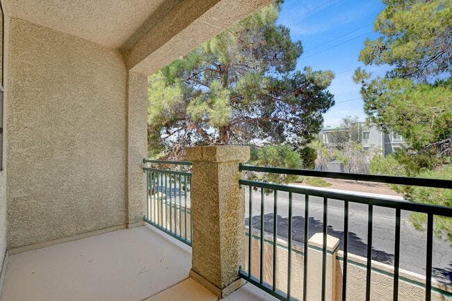 Building Photo - 5155 W Tropicana Ave
