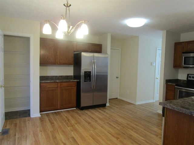 Building Photo - 5964 Keensburg Dr