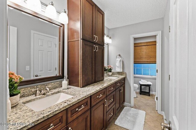 Building Photo - 1585 Crabapple Cove Ct N