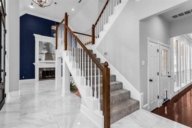 Building Photo - 4404 Hollow Oak Dr