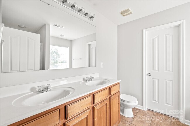 Building Photo - 7001 Dacian Ln