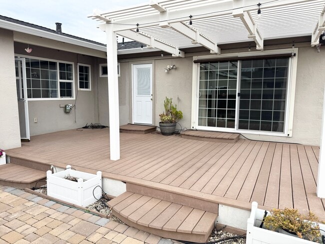 Building Photo - Perfect Shape Pleasanton Single Family Home in Val Vista neighborhood