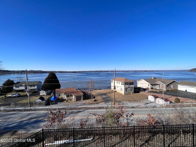 Building Photo - 544 NY-9P