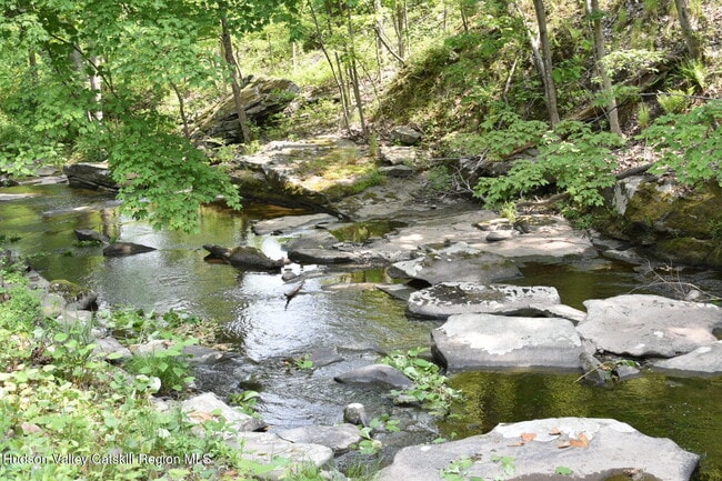 Building Photo - 20 Tannery Brook Rd