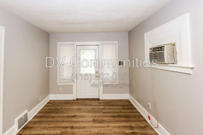 Building Photo - 854 Eva Ave