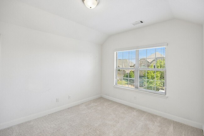 Building Photo - 15920 Gladewater Terrace
