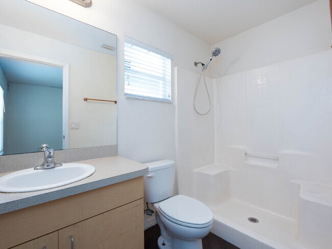 Building Photo - "Freshly Painted 3-Bed  with 2 Baths Home ...