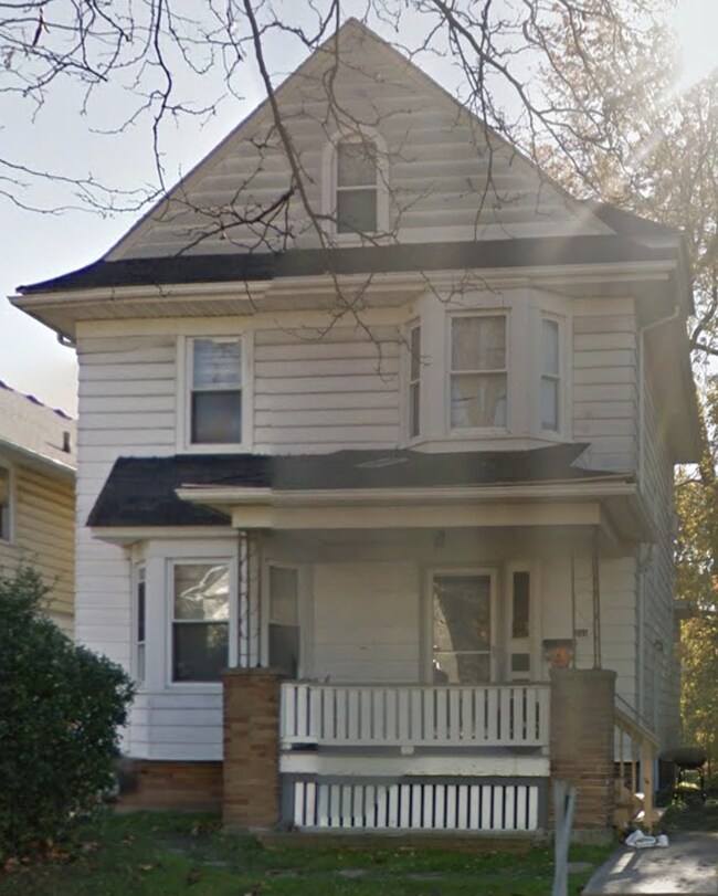 Primary Photo - 331 Hazelwood Terrace