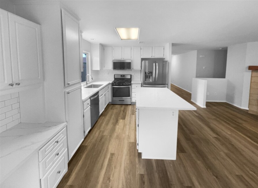 Building Photo - 758 Hillview St