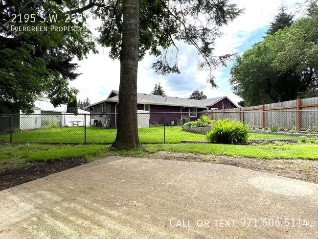 Building Photo - 2195 SW 257th Dr