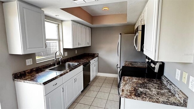 Building Photo - 3935 Middlesex Pl