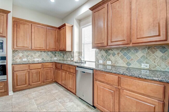 Building Photo - 75 Tapestry Forest Pl