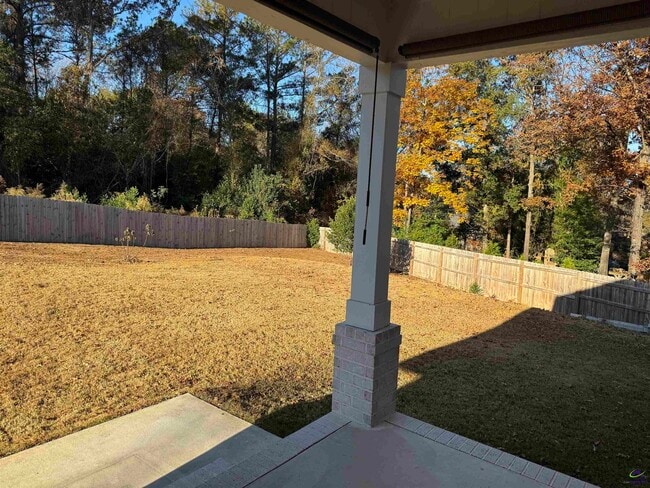 Building Photo - 405 Echo Ln