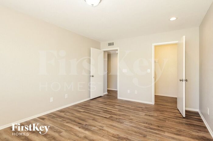 Building Photo - 17635 N 33rd Ln
