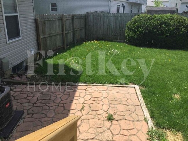 Building Photo - 805 Westmead Dr