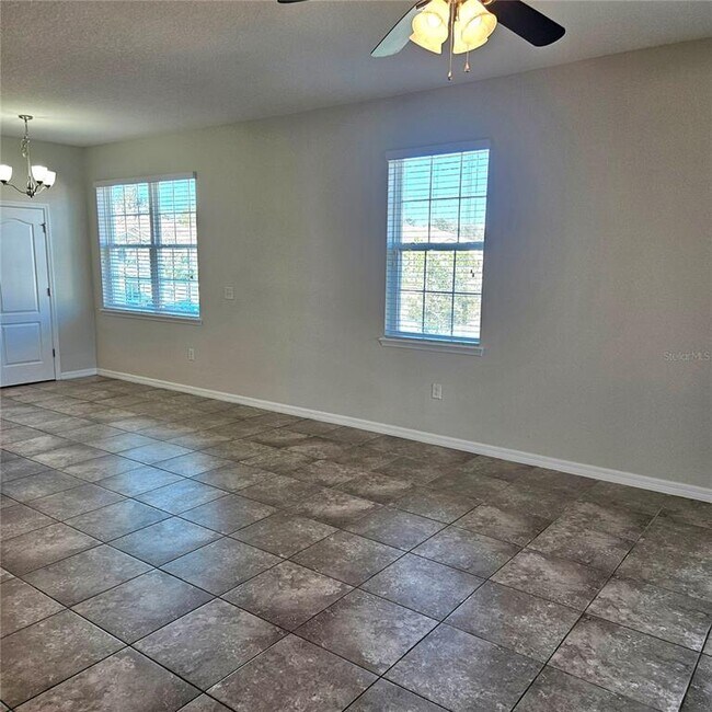 Building Photo - 8259 Enclave Way