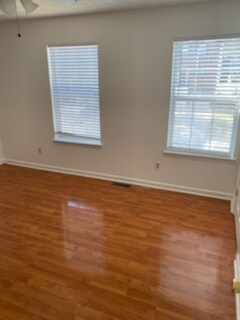 Building Photo - 3869 Meadow Creek Dr