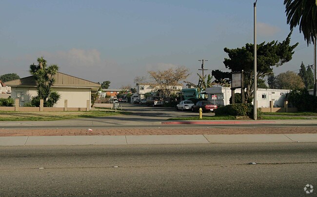 Building Photo - Sunset Trailer Grove