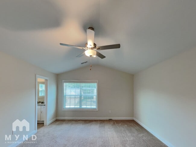 Building Photo - 158 Brixham Lp