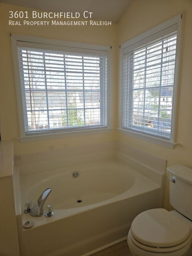 Building Photo - 3601 Burchfield Ct