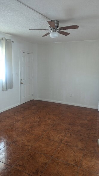 Building Photo - 20400 NW 7th Ave