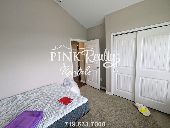 Building Photo - 3286 Golden Meadow Way