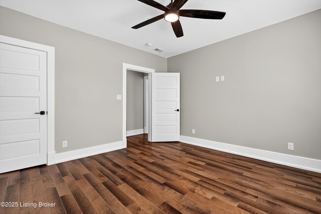 Building Photo - 1529 W Market St