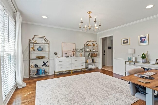 Building Photo - 3201 Lakeridge Dr SE