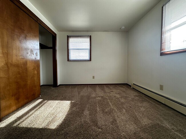 Building Photo - 1241 Apache Ave