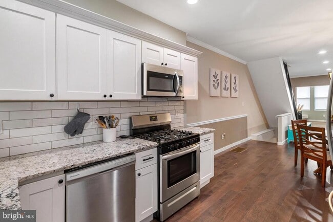 Building Photo - 1741 Georges Ln