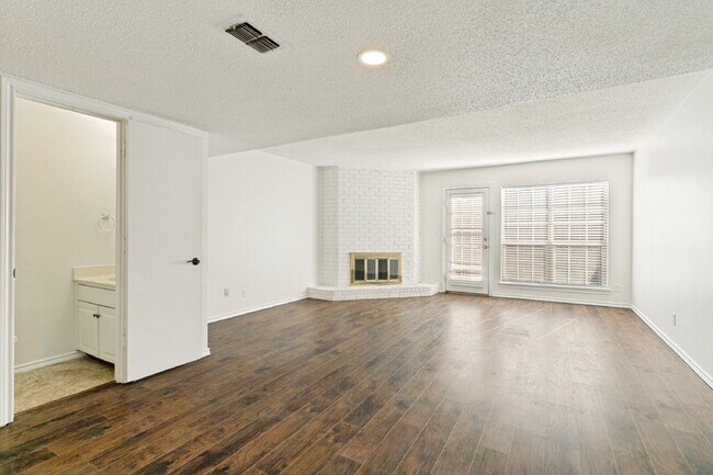 Building Photo - 1255 Roaring Springs Rd