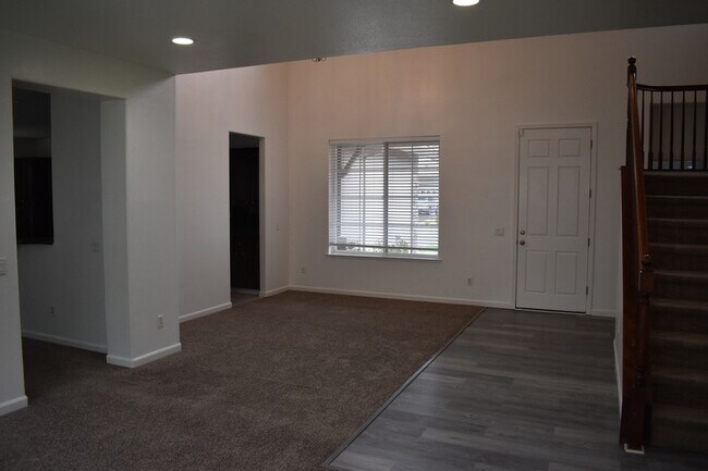 Building Photo - 1234 Catalina Dr