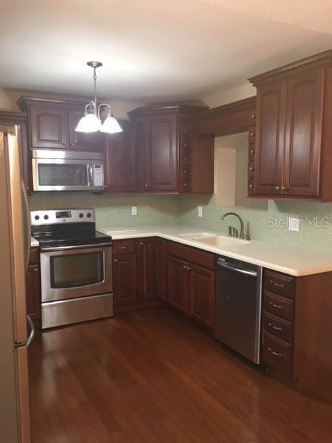 Building Photo - 888 S Waterview Dr
