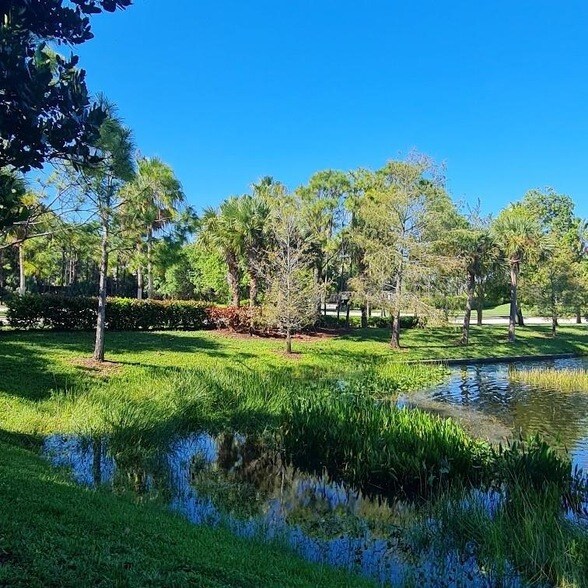 Building Photo - 3019 Alcazar Pl